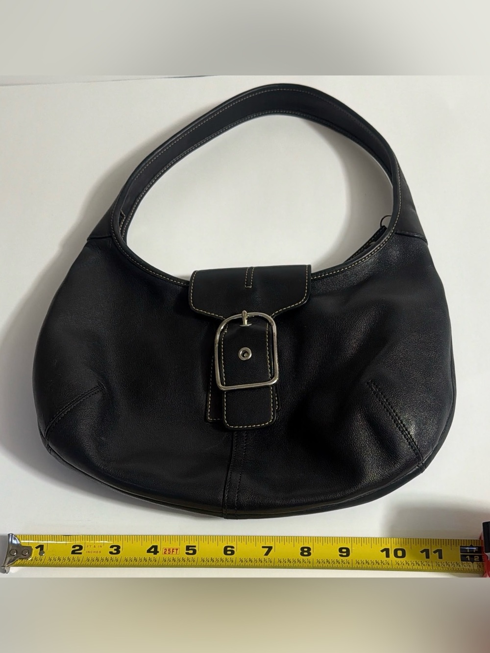 Vintage Coach SoHo Classic Black Leather Shoulder Bag with Buckle Accent - Picture 4 of 9